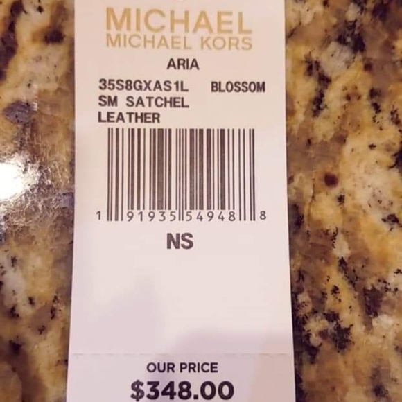 Michael Kors Handbags - Michael Kors Purse